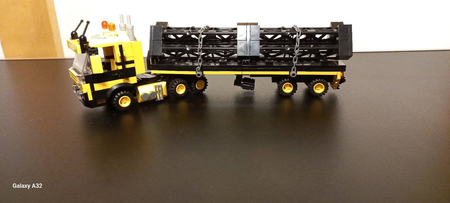 Lego Giocattoli: Le camion de transport Lego – Usato da La tour de treme venduto da Legocreation82 2