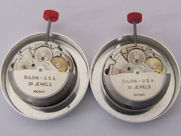 Bulova Orologi: 2 BULOVA Automatic Uhrwerke, 10 COAC USA. NOS – Nuovo (secondo la descrizione) da Pieterlen venduto da Flipper0