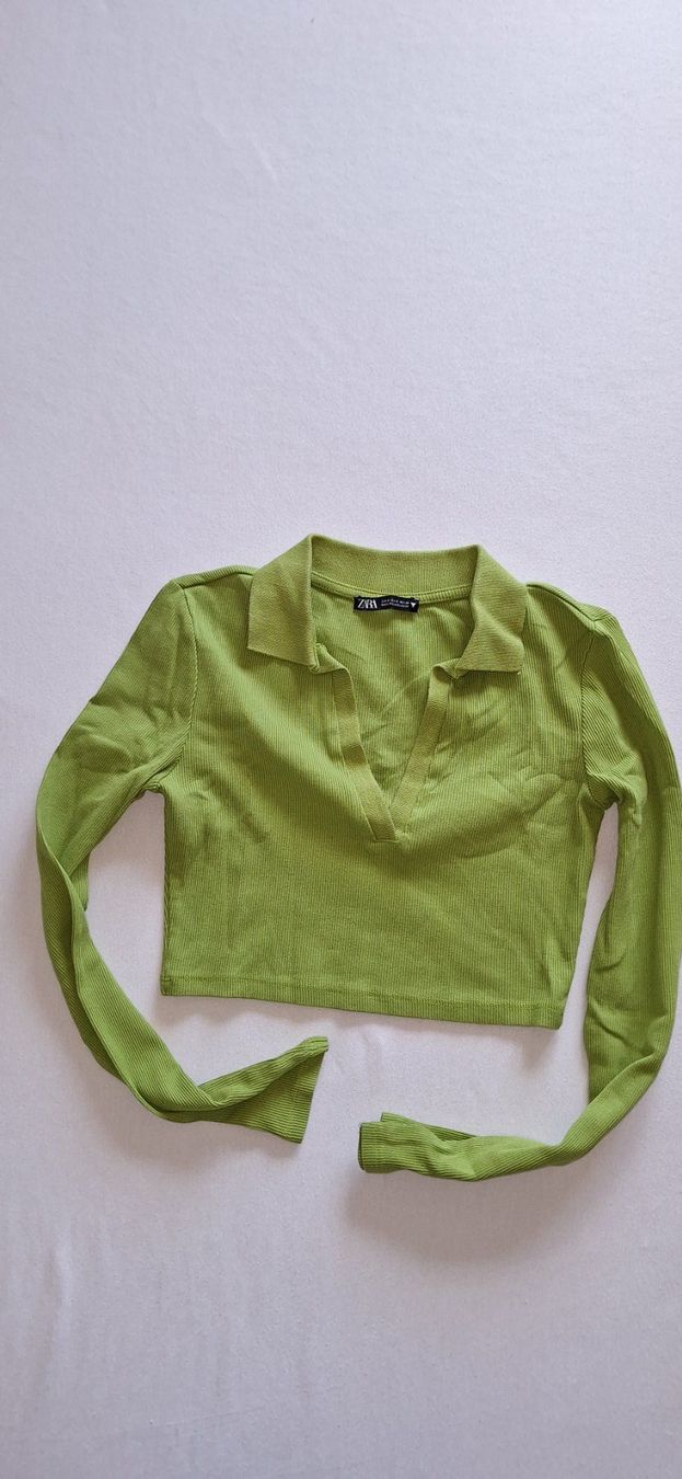 Zara Top: Zara, croc top – Nuovo (secondo la descrizione) da Lussery-Villars venduto da pousinete02
