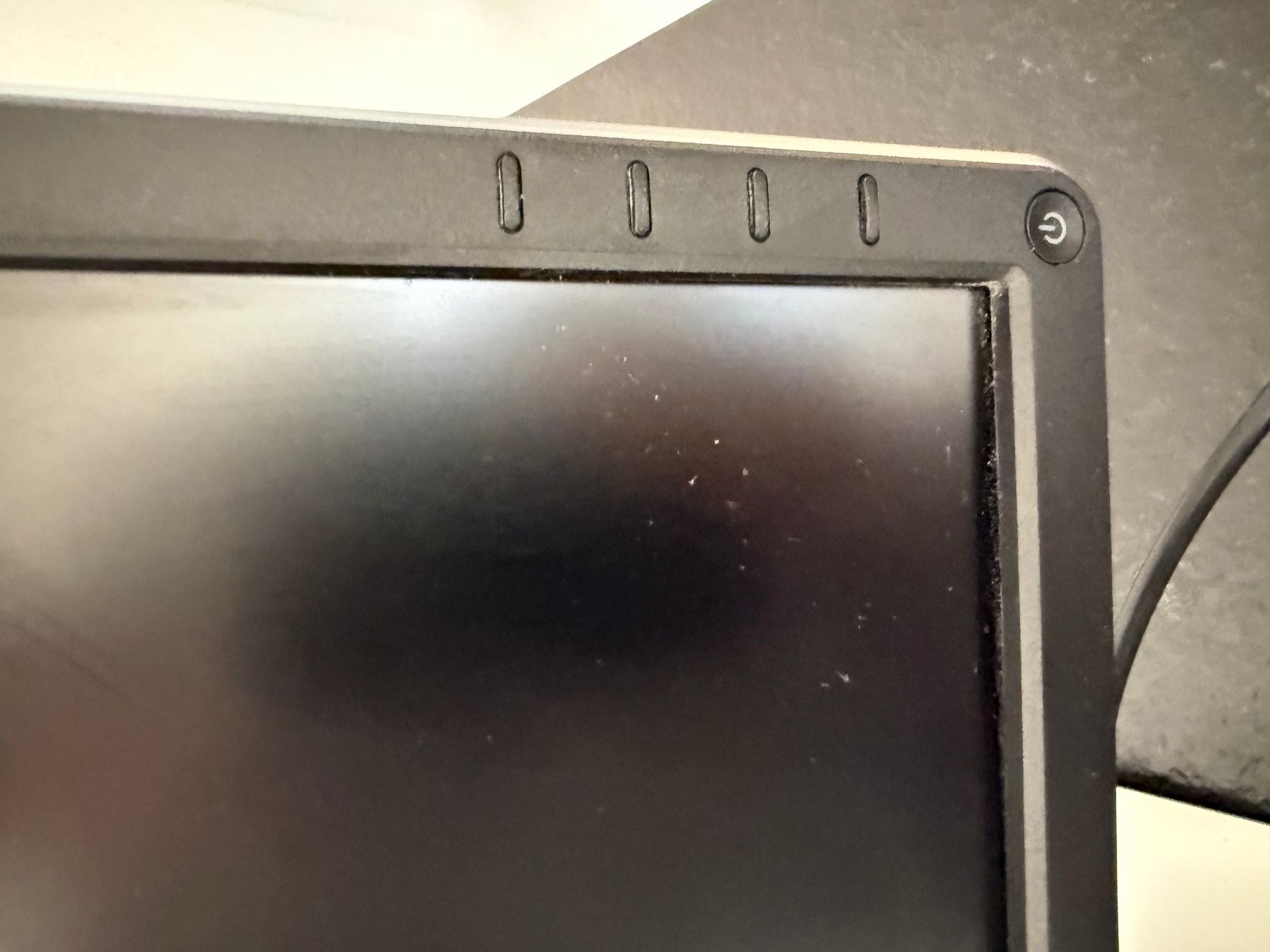 Dell Monitor: Monitor Bildschirm Dell 23 Zoll 58 cm – Usato da Kirchdorf AG venduto da coco123 2