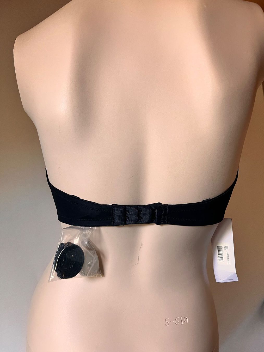 Calvin Klein Sonstige Unterwäsche: BH Push-Up, CALVIN KLEIN, Grösse 70D. Farbe Schwarz – Neu und originalverpackt aus Rudolfstetten von gst_g7xl 4