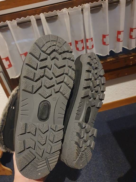 Scarpe da donna: Winter Stiefel  gr 42  – Usato da Häutligen venduto da manu-abc 1