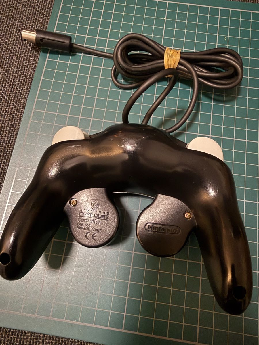 Nintendo Console: Nintendo GameCube Schwarz mit Controller inkl. Zubehör – Usato da Dottikon venduto da bend 8