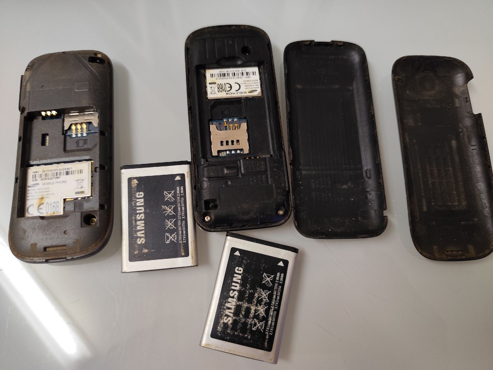 Telefoni cellulari / Smartphones: Samsung e1200 und e1050 – Usato da Oetwil an der Limmat venduto da Fernando-bras 1