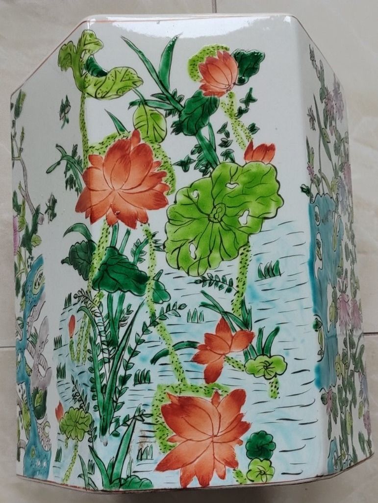 Vasen & Gefässe: Antik Chinesische Vase mit Blumen Motiv. – Gebraucht aus Schaffhausen von gbsh2013