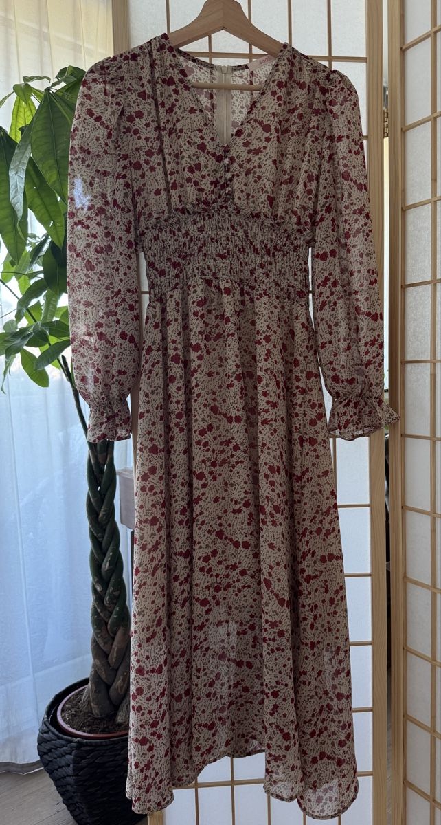 Kleider: Chiffon Kleid – Gebraucht aus Riehen von miasw