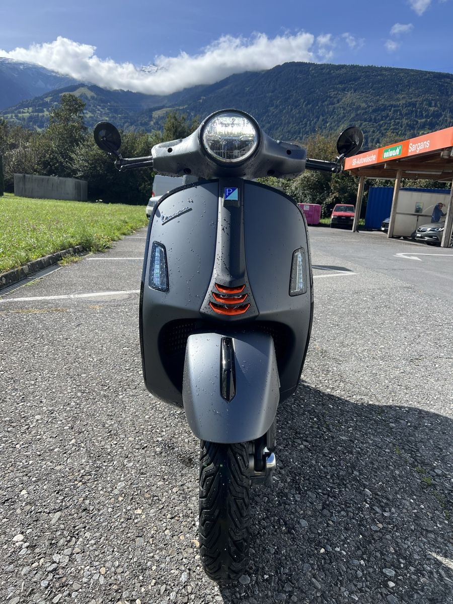 Piaggio Altro: Piaggio Vespa GTS 300 HPE – Nuovo (secondo la descrizione) da Mels venduto da gipit63