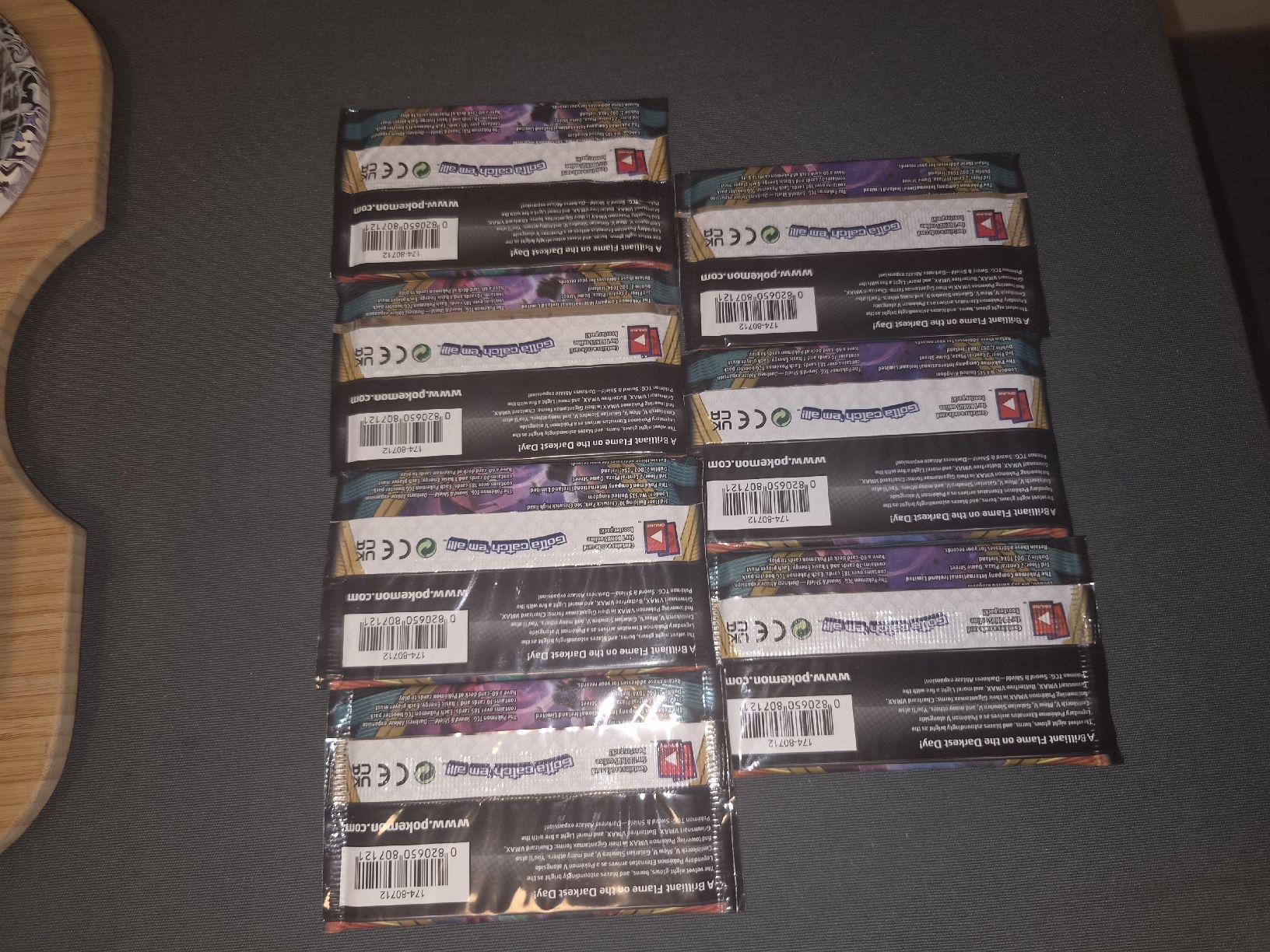 Pokémon Sammelbilder & Trading cards: Boosters Darkness ablaze – Neu (gemäss Beschreibung) aus Les Acacias von S.Vieira 2