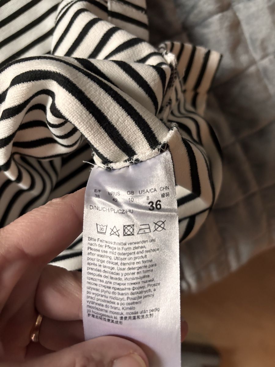 Maglioni & Felpe: Cartoon Pullover gestreift Olive weiss Grösse 36 – Usato da Weisslingen venduto da Yuna123 5