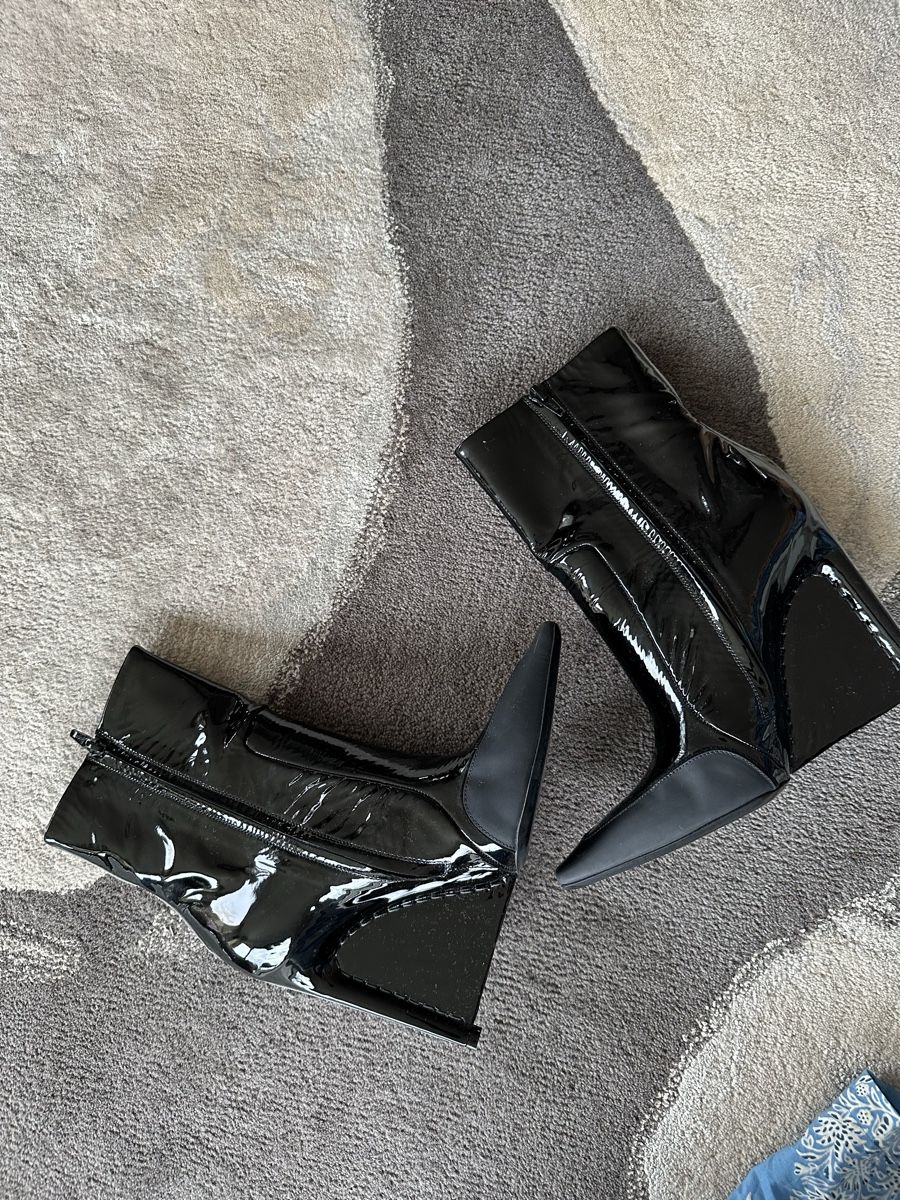 Balenciaga Damenschuhe: Balenciaga leather boots size 40- used ONCE – Gebraucht aus Kilchberg von AK_KB 8