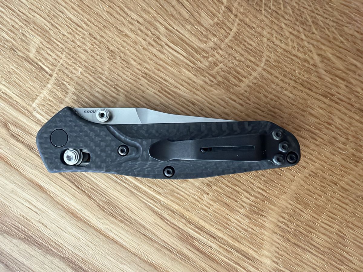 Benchmade Taschenmesser: Benchmade Mini Osborne Reverse Tanto Carbon Fiber – Neu (gemäss Beschreibung) aus Affoltern am Albis von gpi_q8jk 4