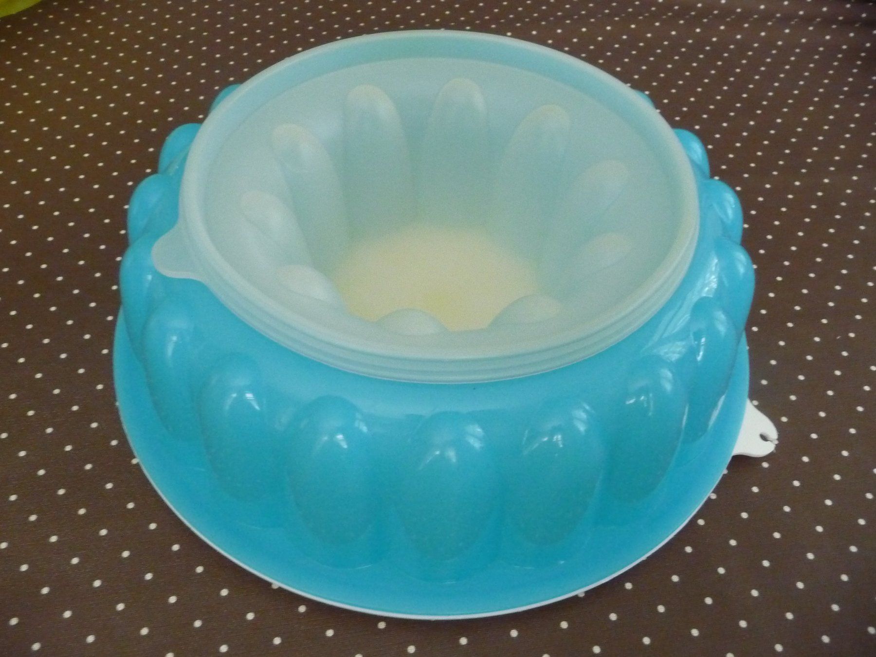 Tupperware Puddingform (Gebraucht) in Kirchberg BE für CHF 7 – mit ...