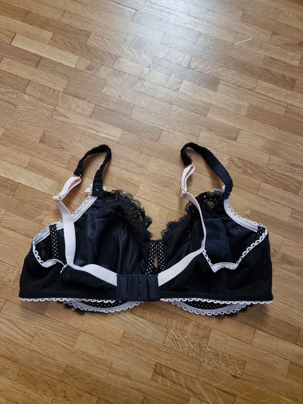 Altra biancheria intima: Soutien gorge noir Marks & Spencer T85C – Nuovo (secondo la descrizione) da Veyrier venduto da Leilazizou 1