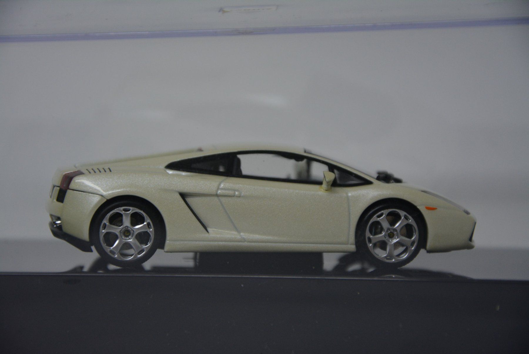 Lamborghini Modellini d'auto: Lamborghini Gallardo , Balloon White , AUTOart , 1:43 – Nuovo e nell'imballaggio originale da Goldach venduto da Feivel9 3