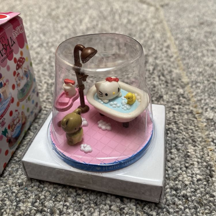 Hello Kitty Vintage 2005 Figure (Neu und originalverpackt) in Givisiez ...