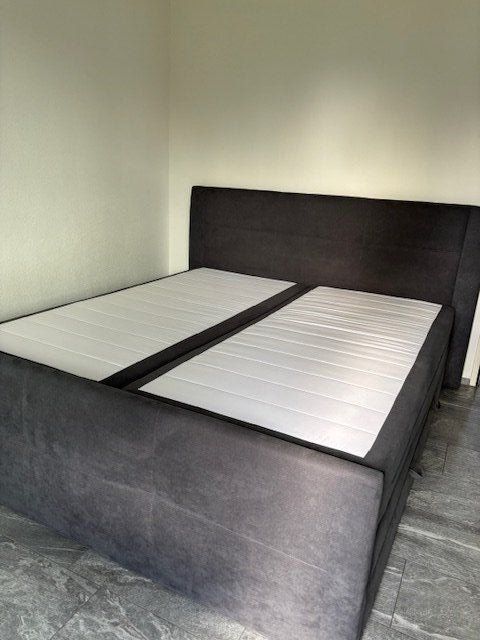 Letti: Doppelbett – Usato da Fällanden venduto da asl_q9mc