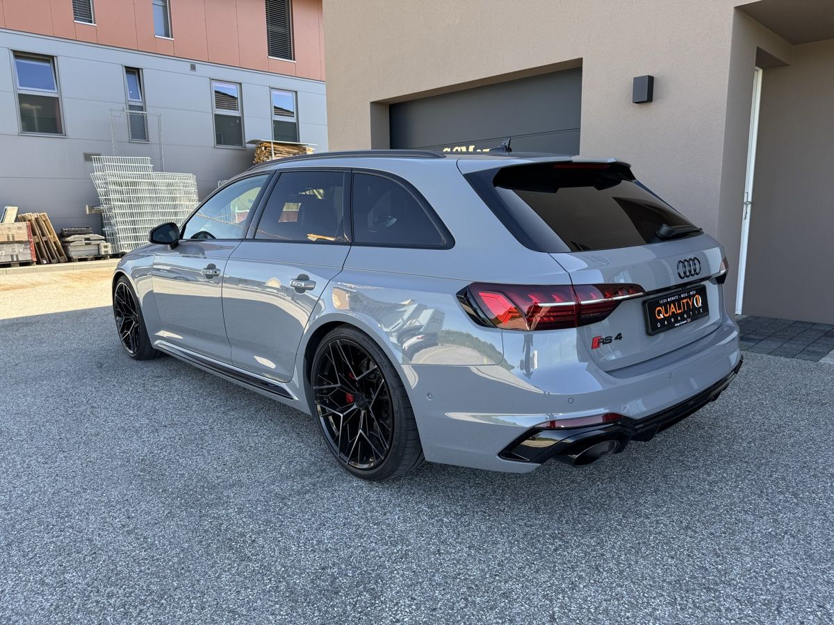 Audi Automobili: Audi RS4 LEASING POSSIBLE – Usato da Echallens venduto da HD90 1