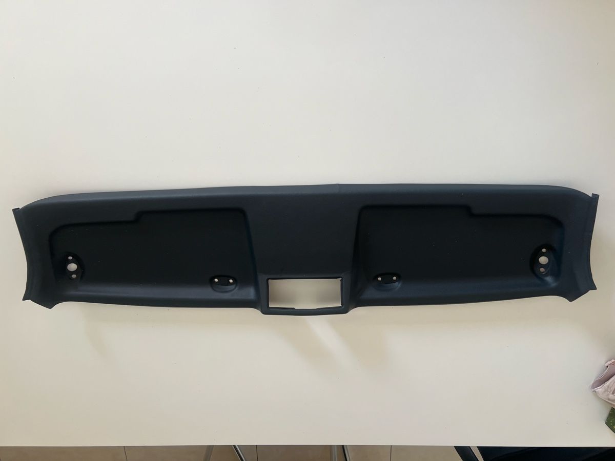 BMW Tutti pezzi di ricambio auto: BMW E30 – Usato da Poliez-Pittet venduto da Spounce 9