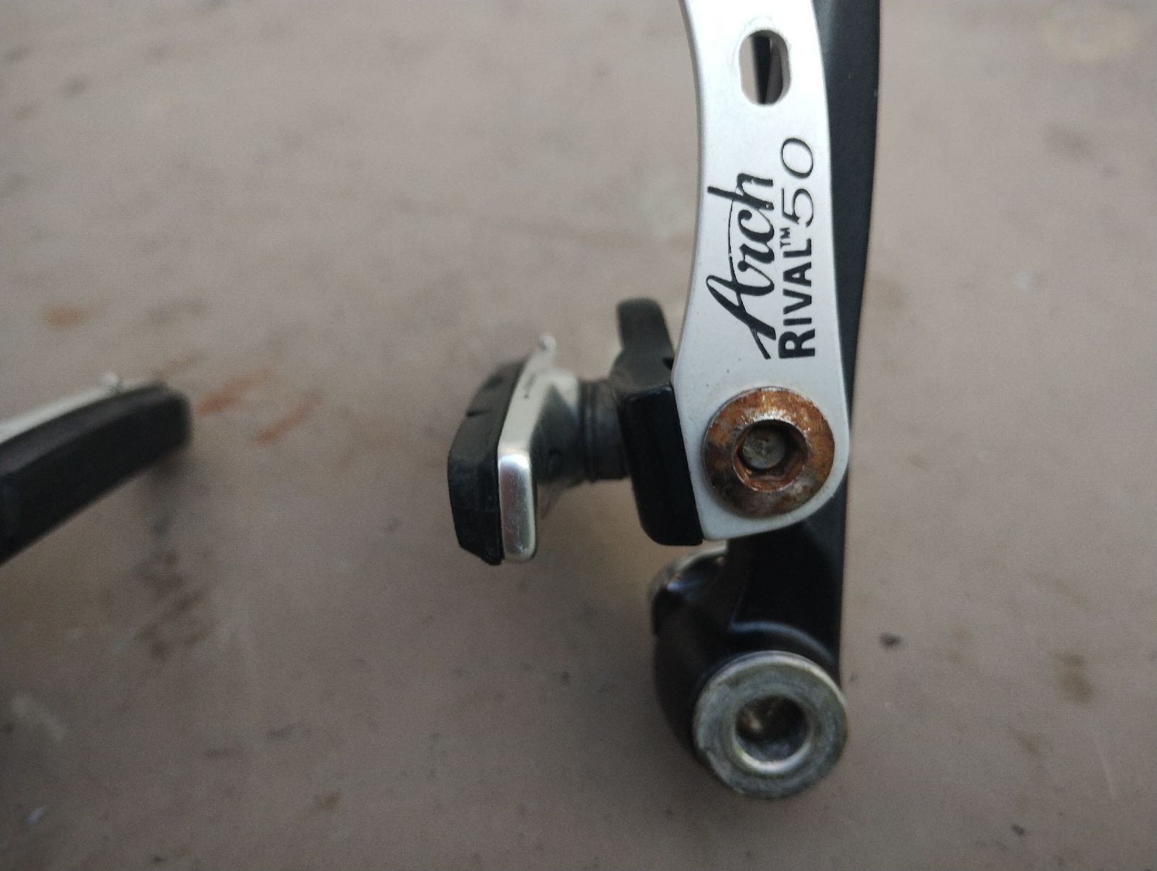 Pezzi di ricambio: Avid Arch Rival 50 V Brakes – Usato da Oetwil am See venduto da Kukuxumusu 1