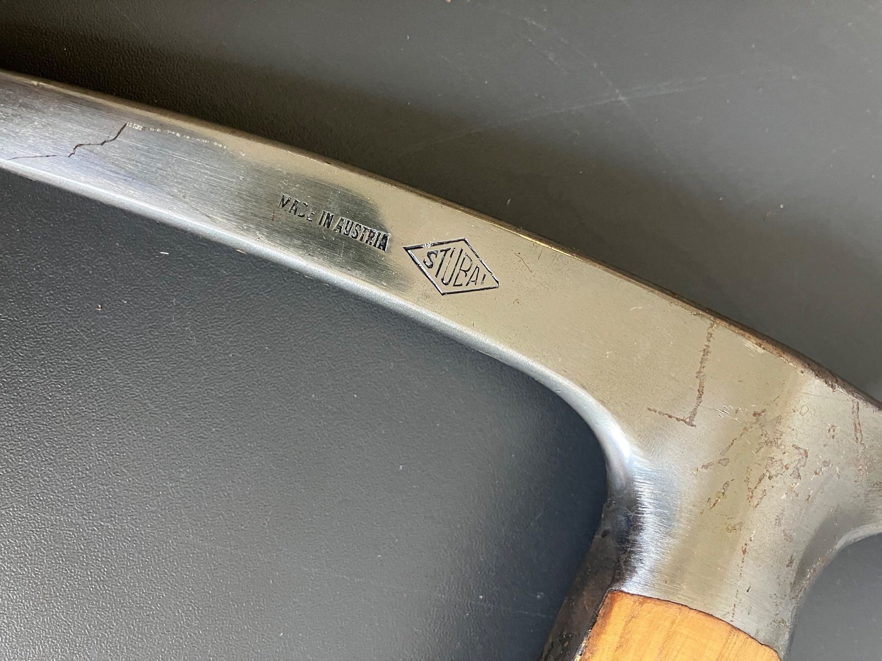 Kletterausrüstungen: STUBAI Eispickel Intersport Vintage – Gebraucht aus Aarburg von Wendepunkt_Fundgrube 4
