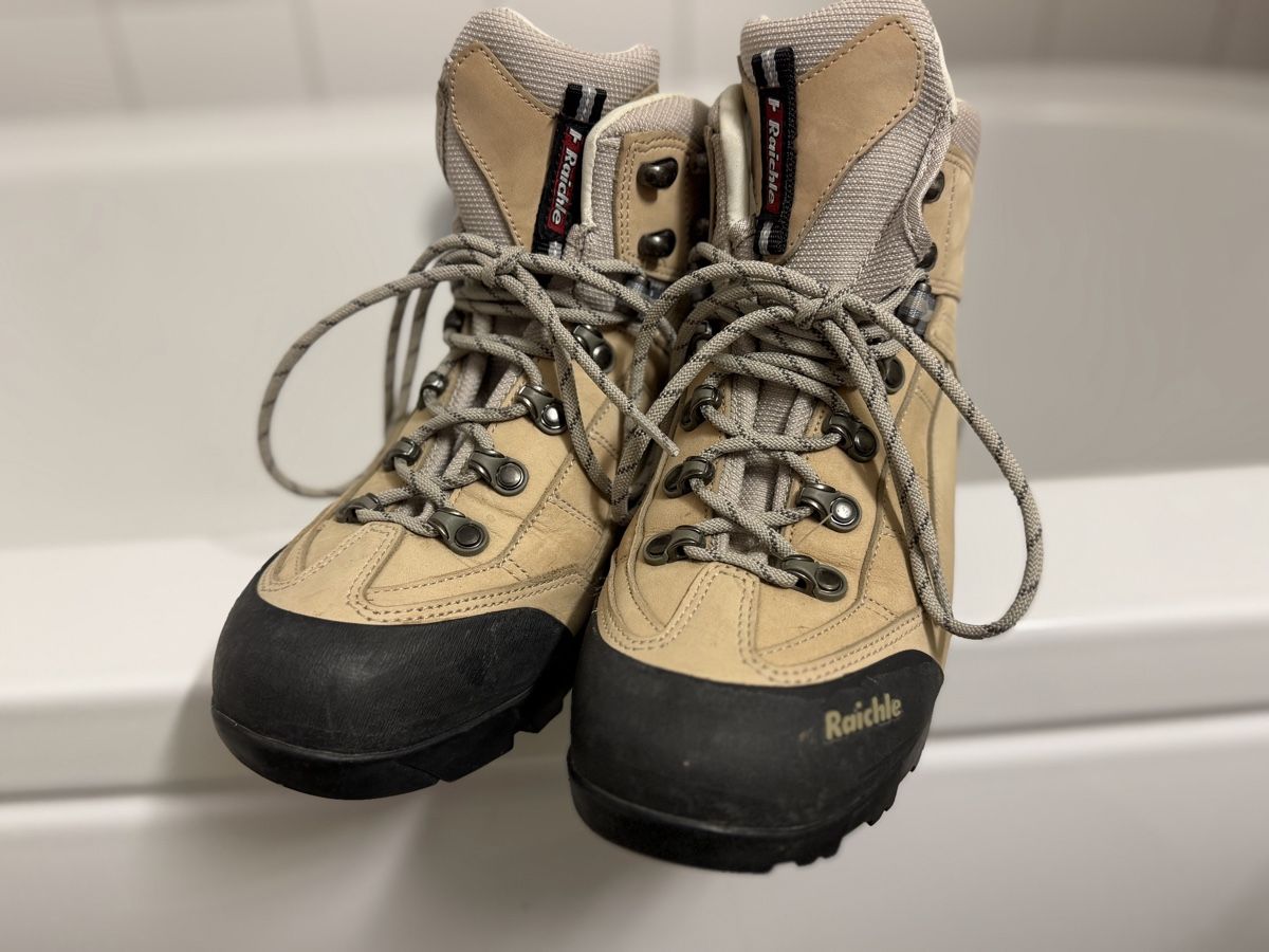 Raichle Scarpe da uomo: RAICHLE Wanderschuhe gr 40 – Usato da St. Gallen venduto da Emifrei 2