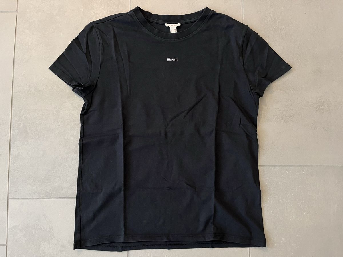 Esprit T-shirt: T-Shirt Esprit schwarz oversized XS – Nuovo (secondo la descrizione) da Birrwil venduto da vanyboo