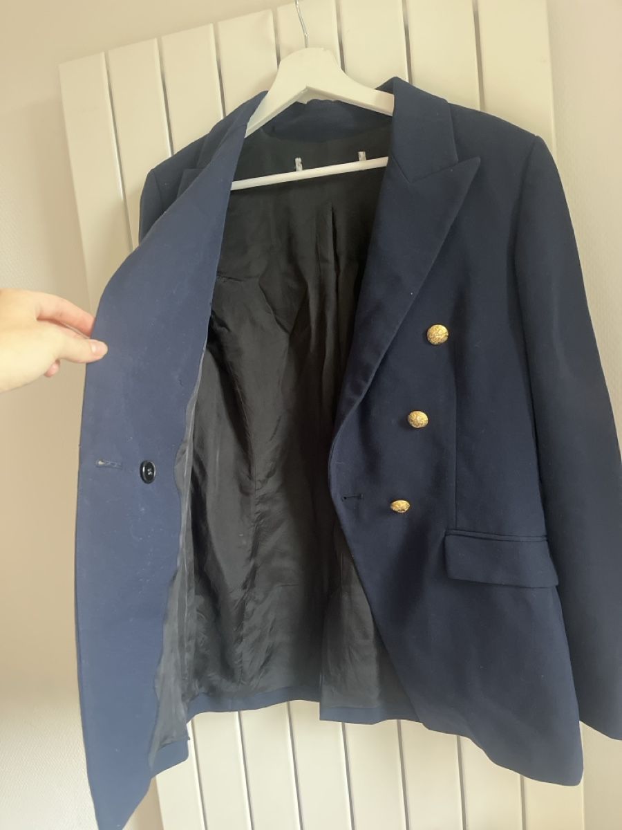 Zara Completi & Tailleur: Zara navy Blazer einwandfreier Zustand – Usato da Zürich venduto da invinitylove 1