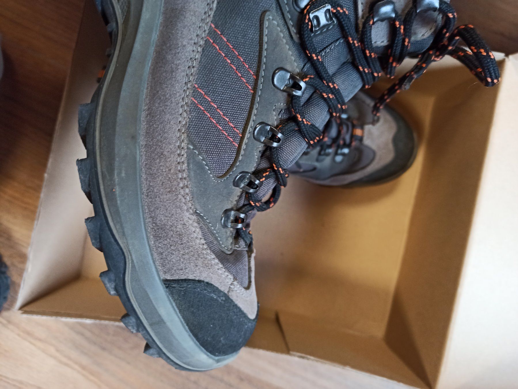 Scarpe da uomo: Chaussures de marche - neuves – Nuovo (secondo la descrizione) da Fresens venduto da ren_vpx8 6