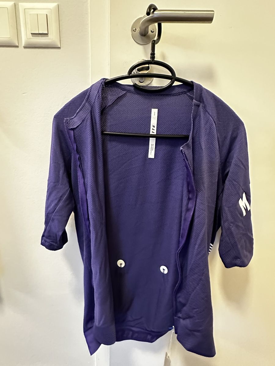 Canottiere & Pantaloni: MAAP cycling Apex Aeon jersey – Nuovo e nell'imballaggio originale da Carouge GE venduto da cytoplan 1