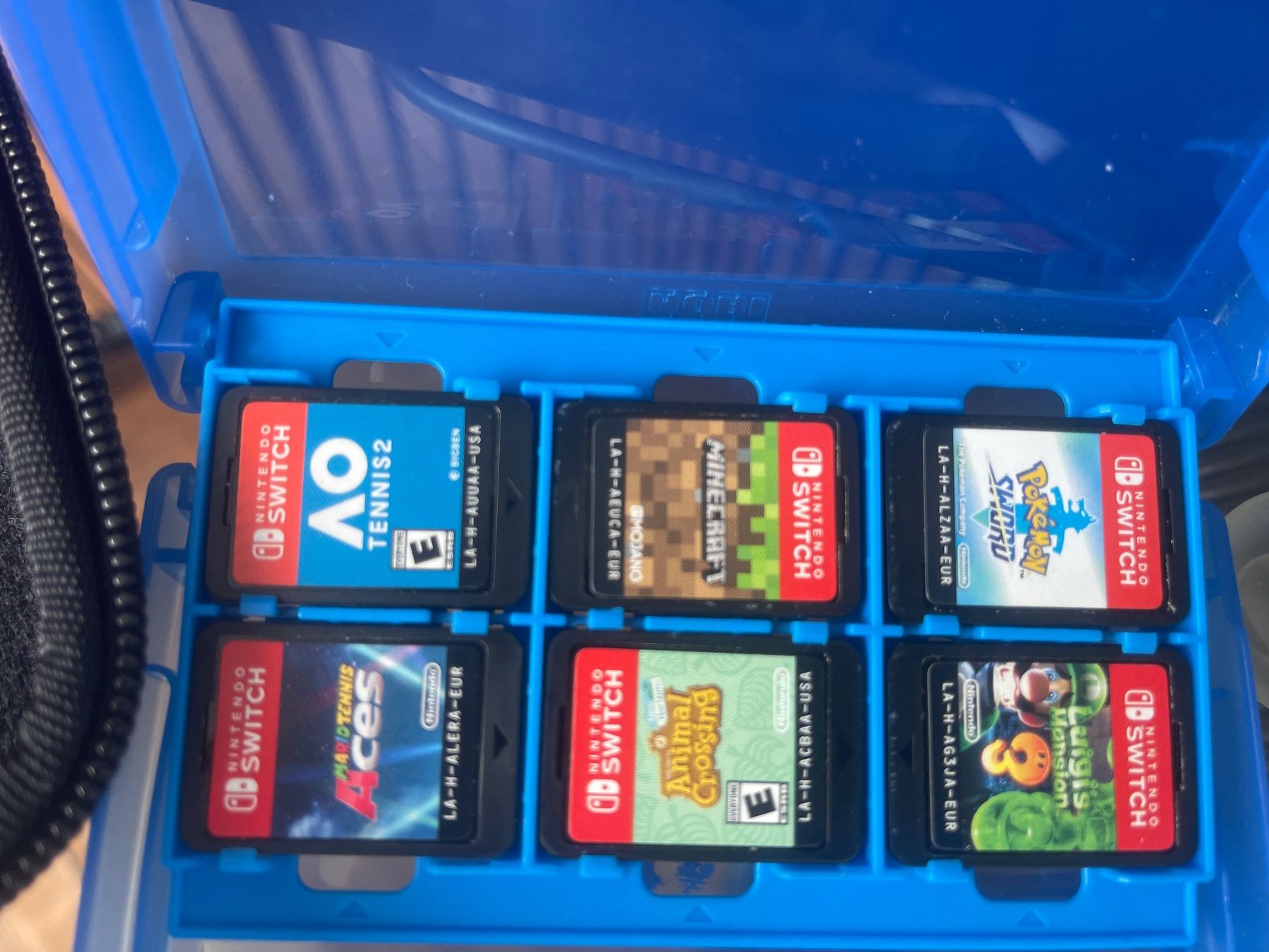 Nintendo Konsolen: Nintendo Switch Bundle: Games, Controller, Case, Charger – Gebraucht aus Männedorf von mmehli 1