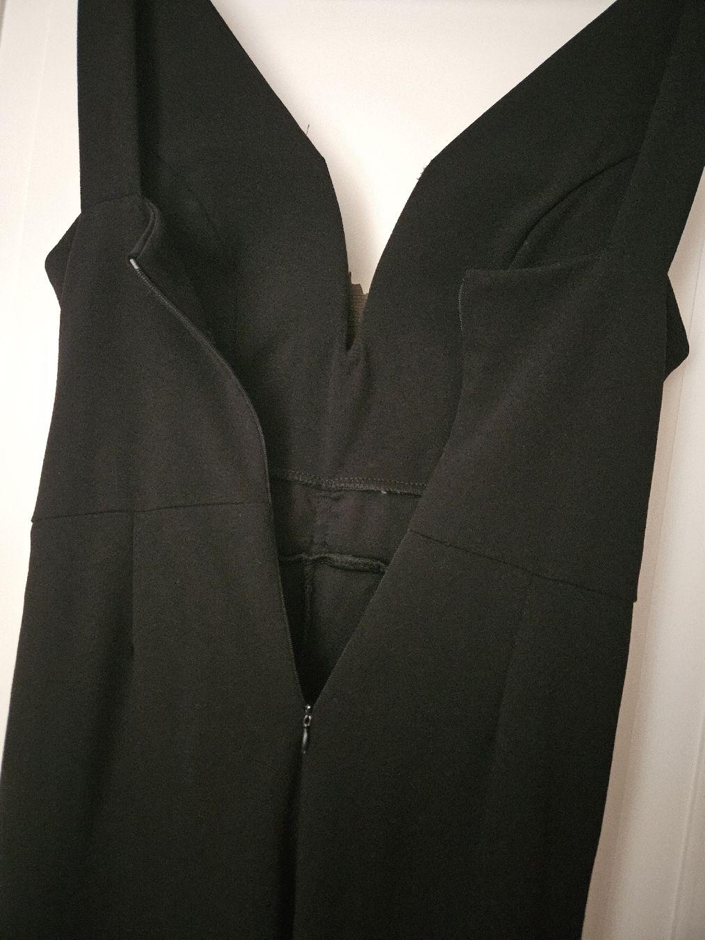 Wal G. Tute: Eleganter schwarzer Jumpsuit, Grösse S – Nuovo (secondo la descrizione) da Bern venduto da Oloui 1