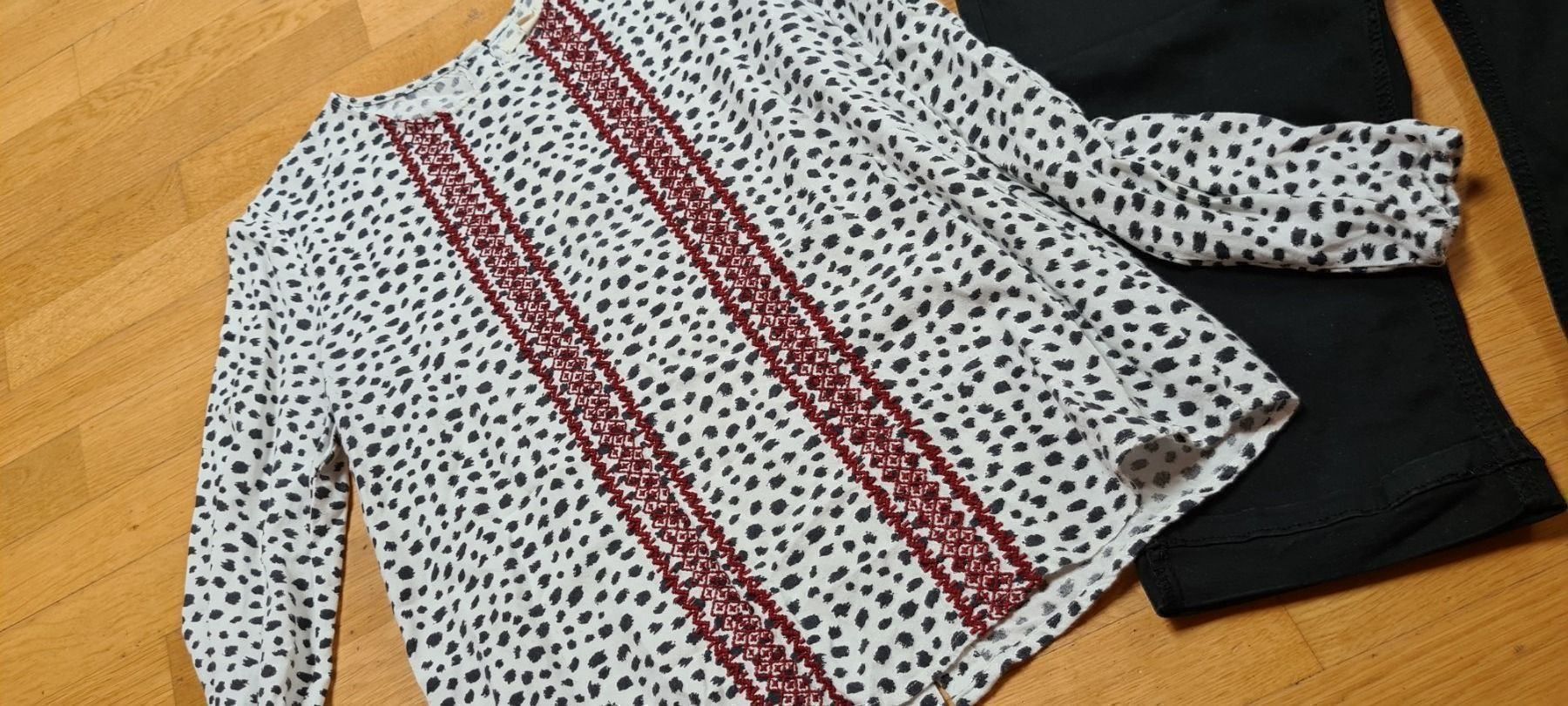 Lotti di vestiti: Super Set Hose mit bluse+ 1 Teil gratis – Usato da Ferden venduto da jemyce 1