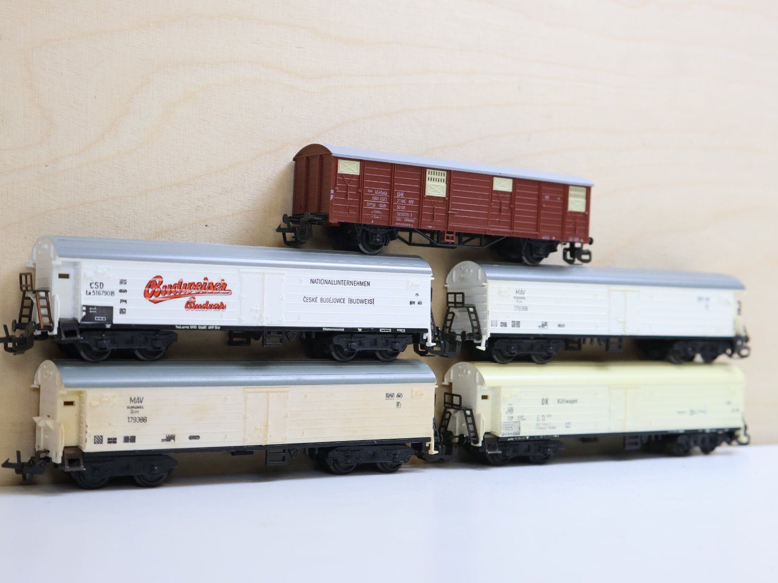 Modellini di ferrovie: Zeuke 5 x grosse Güterwagen Set Spur TT Berlin – Usato da Winterthur venduto da Monstera 3