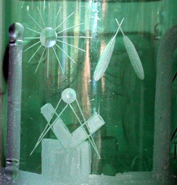 Bicchieri: Antikes FREIMAURER GLAS – Usato da Brunnen venduto da brocundfloh 1