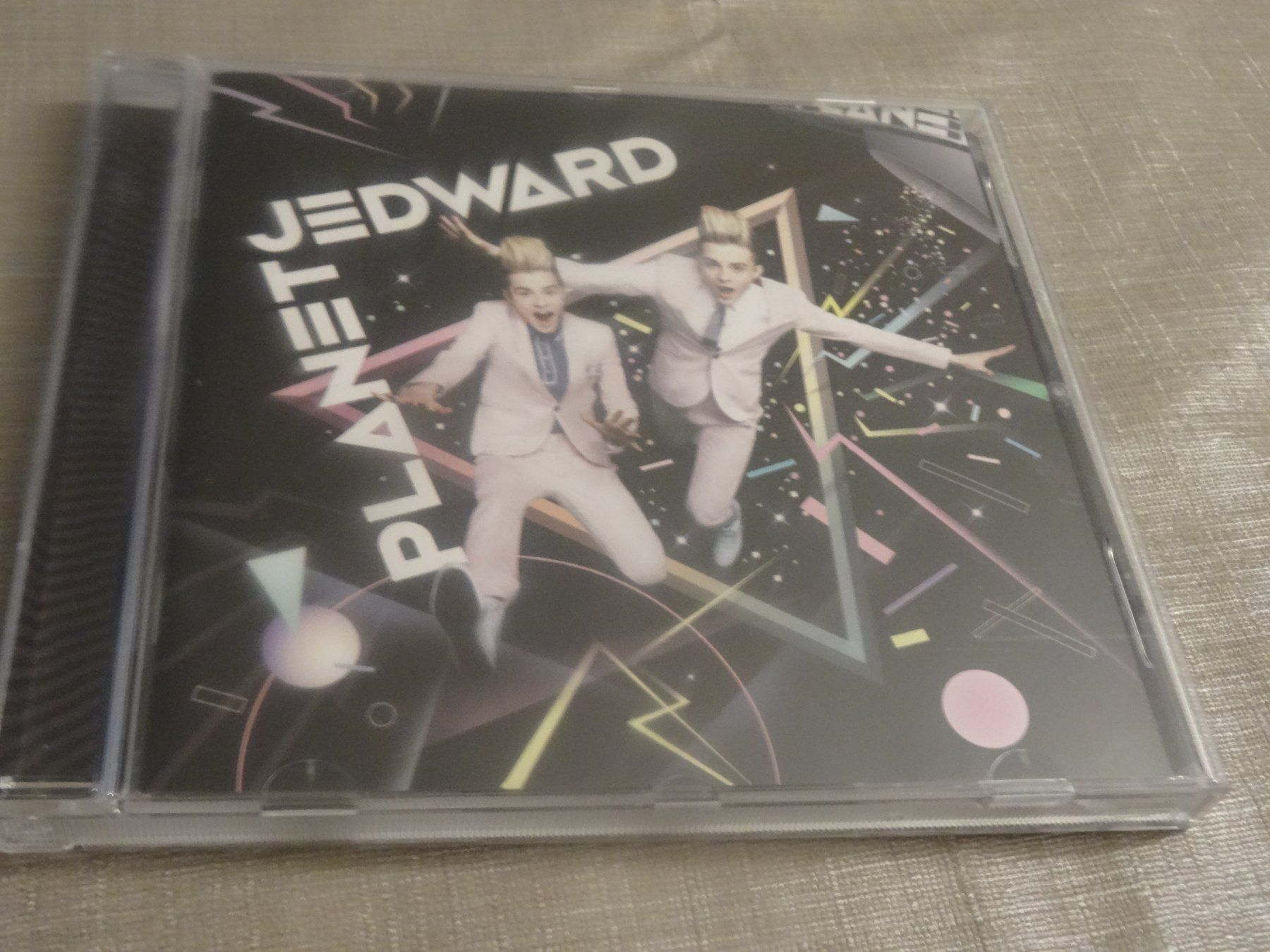 CD: Planet Jedward CD – Usato da Olten venduto da Disc-Ausverkauf