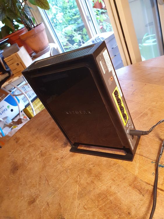 Netgear Modem WN2000RPTv2 (Gebraucht) in Zürich für CHF 5 – nur ...