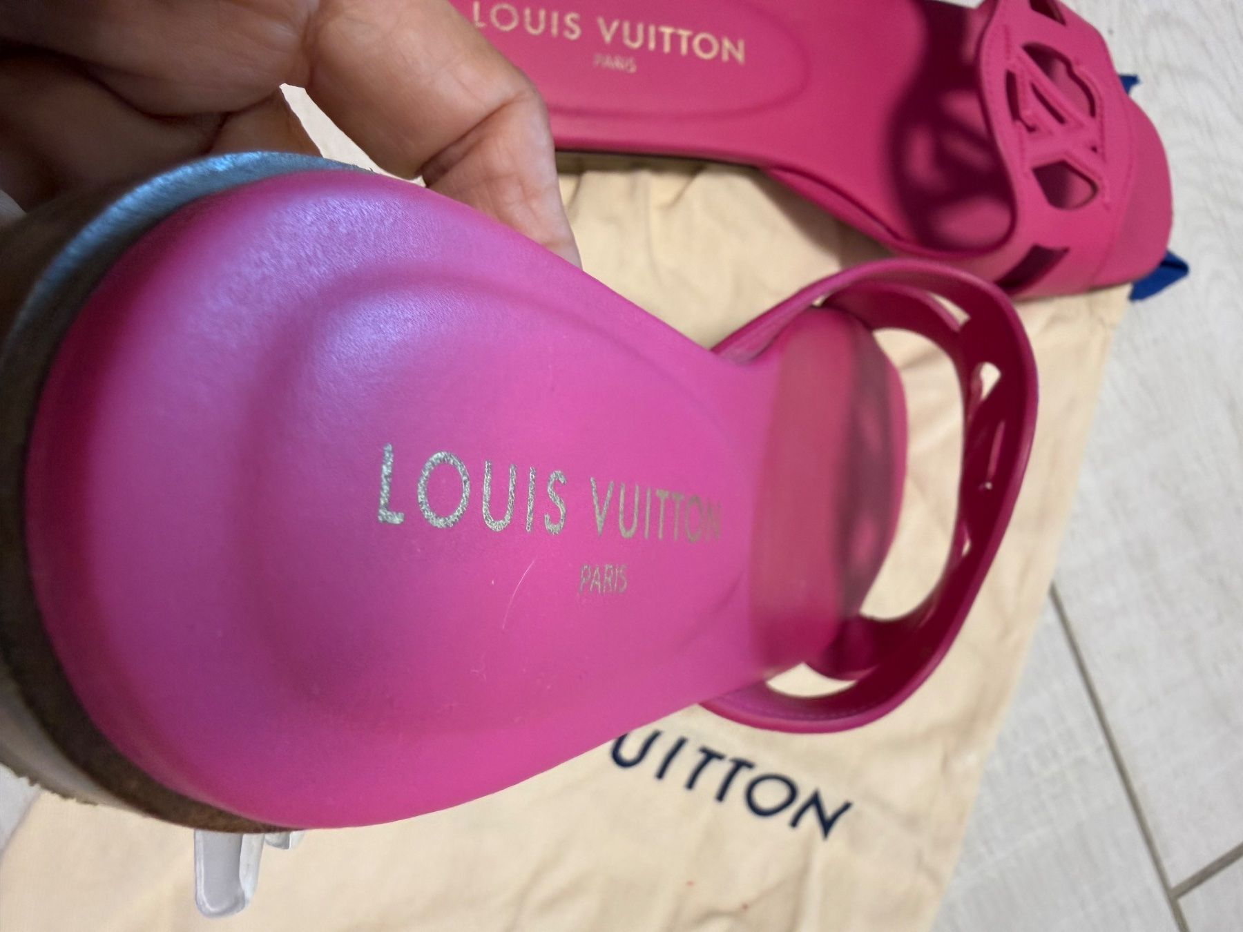Louis Vuitton Scarpe da donna: Mules plates LOUIS VUITTON Isola 36.5 – Usato da RICHTERSWIL venduto da mftjt63 5