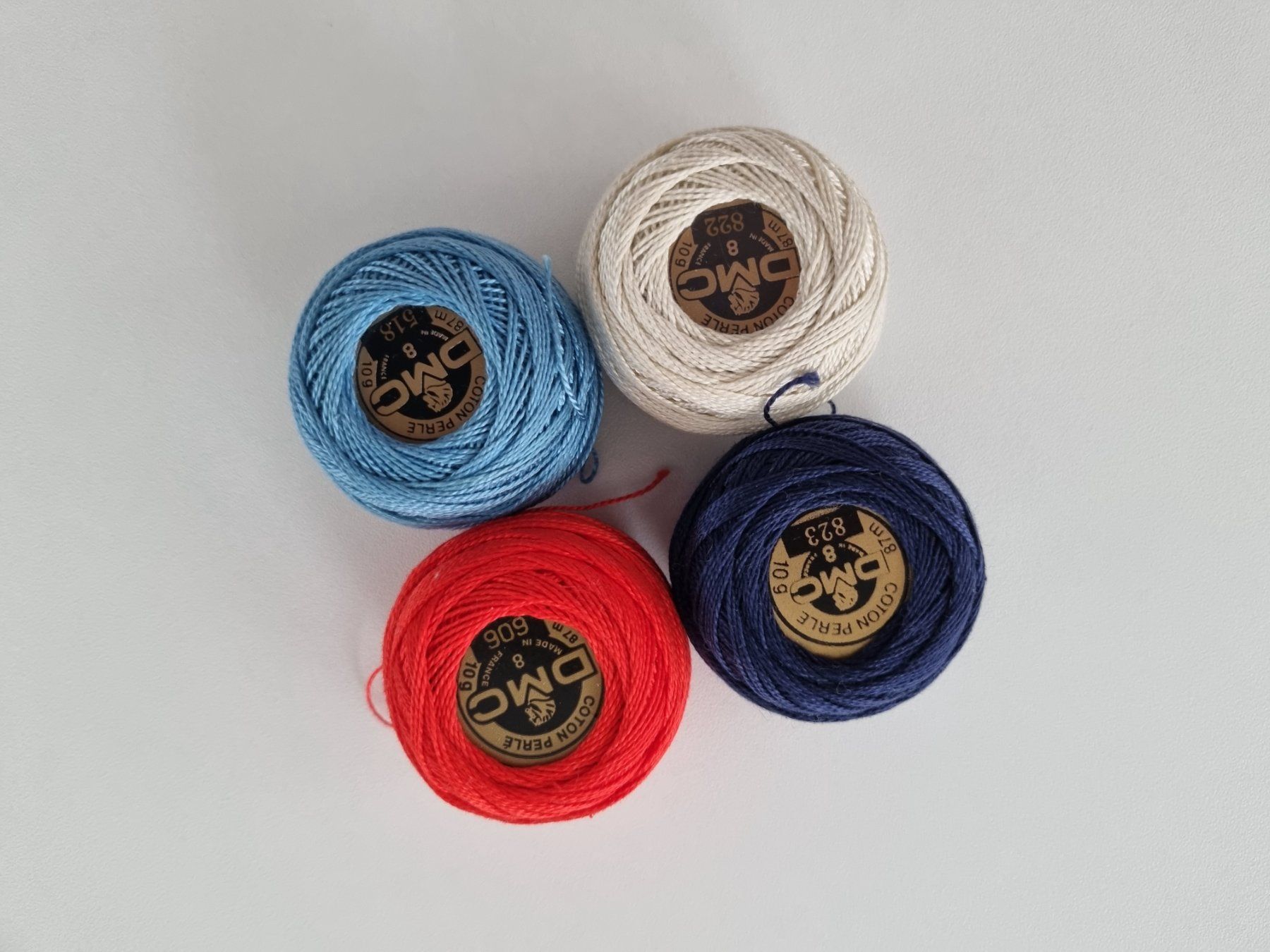 Cordicelle & Fili: DMC Coton Perlé Nr. 8 Royal Navy Palette 4 Farben – Nuovo e nell'imballaggio originale da Mels venduto da DACRI 7