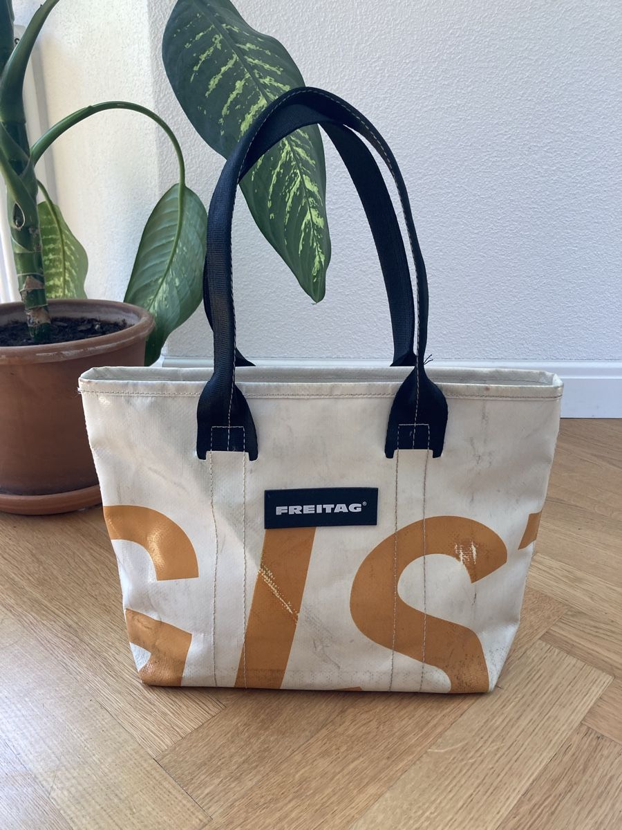 Freitag Borse: FREITAG Tasche weiss / orange – Usato da Winterthur venduto da Wandelbar