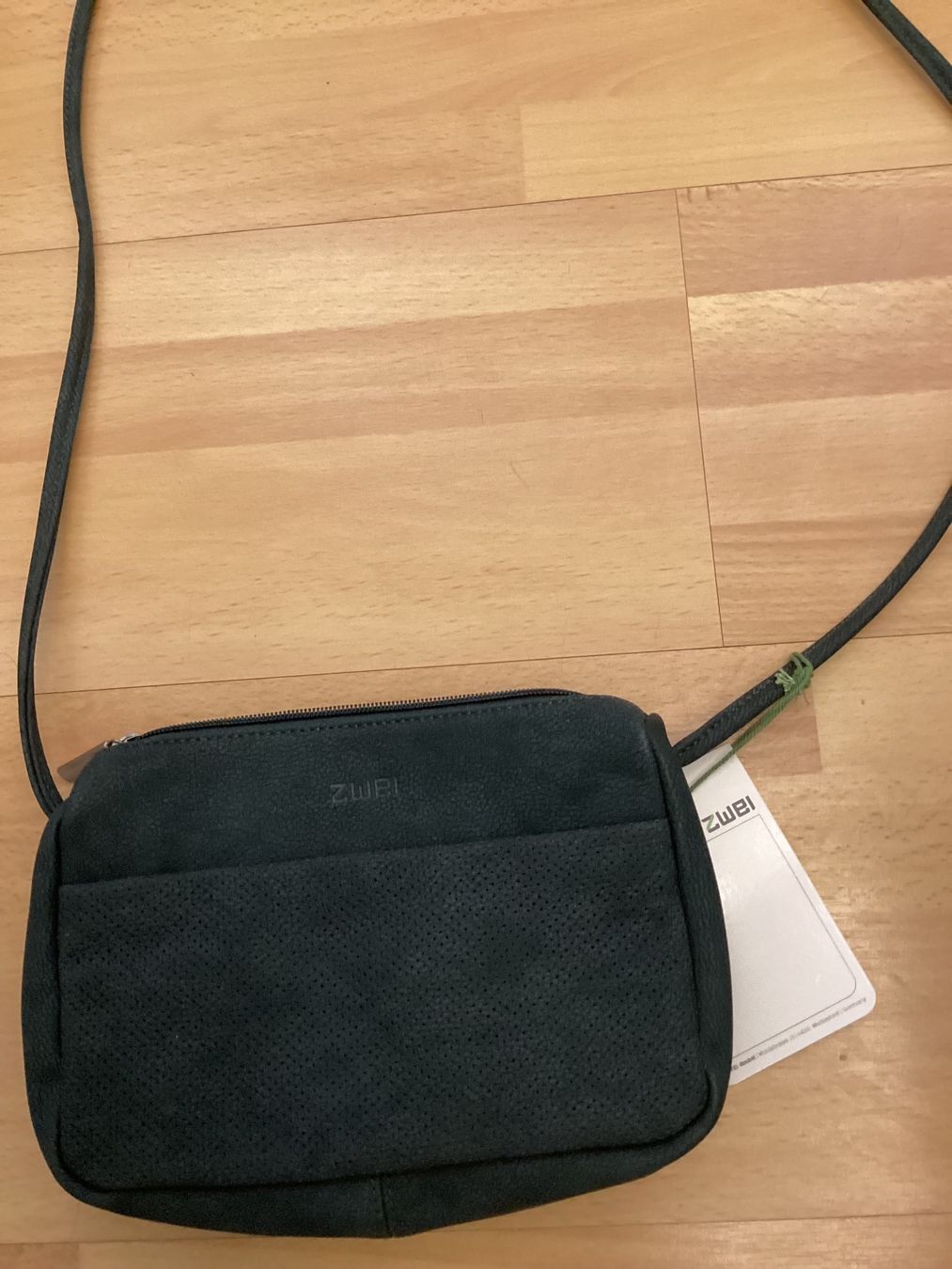 Zwei Taschen für Damen: ZWEI TASCHE – Neu und originalverpackt aus Unterkulm von Lunchen11 1