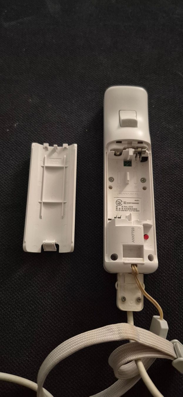 Nintendo Controller: WII MANETTE CONTROLLER NINTENDO BLANC RETRO GAMING COMPLET – Usato da Grand-Lancy venduto da luc111 3