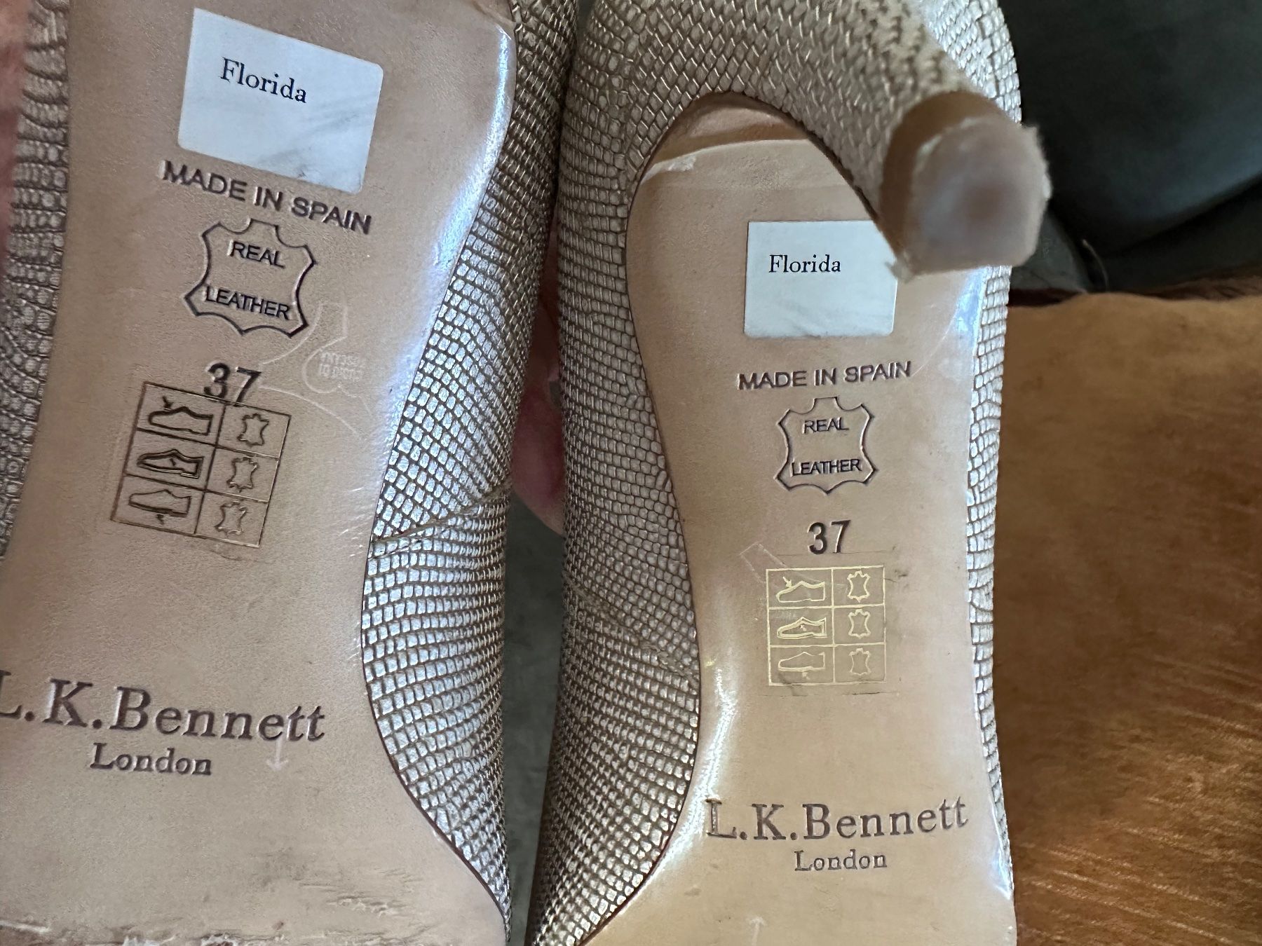 Scarpe da donna: Elegante Pumps, L.K. Bennett, silber, Grösse 37 – Usato da Bern venduto da Yersinia03 2