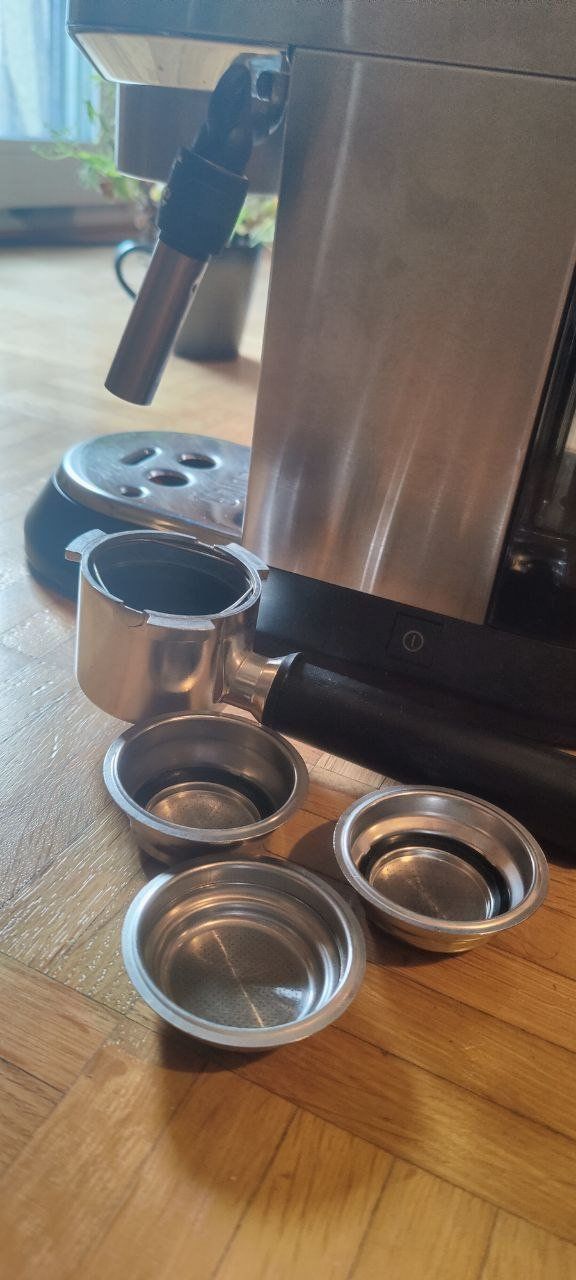 De'Longhi Macchine per caffè & Macchine per espresso: De'Longhi Dedica – Usato da Kriens venduto da starlogon 1