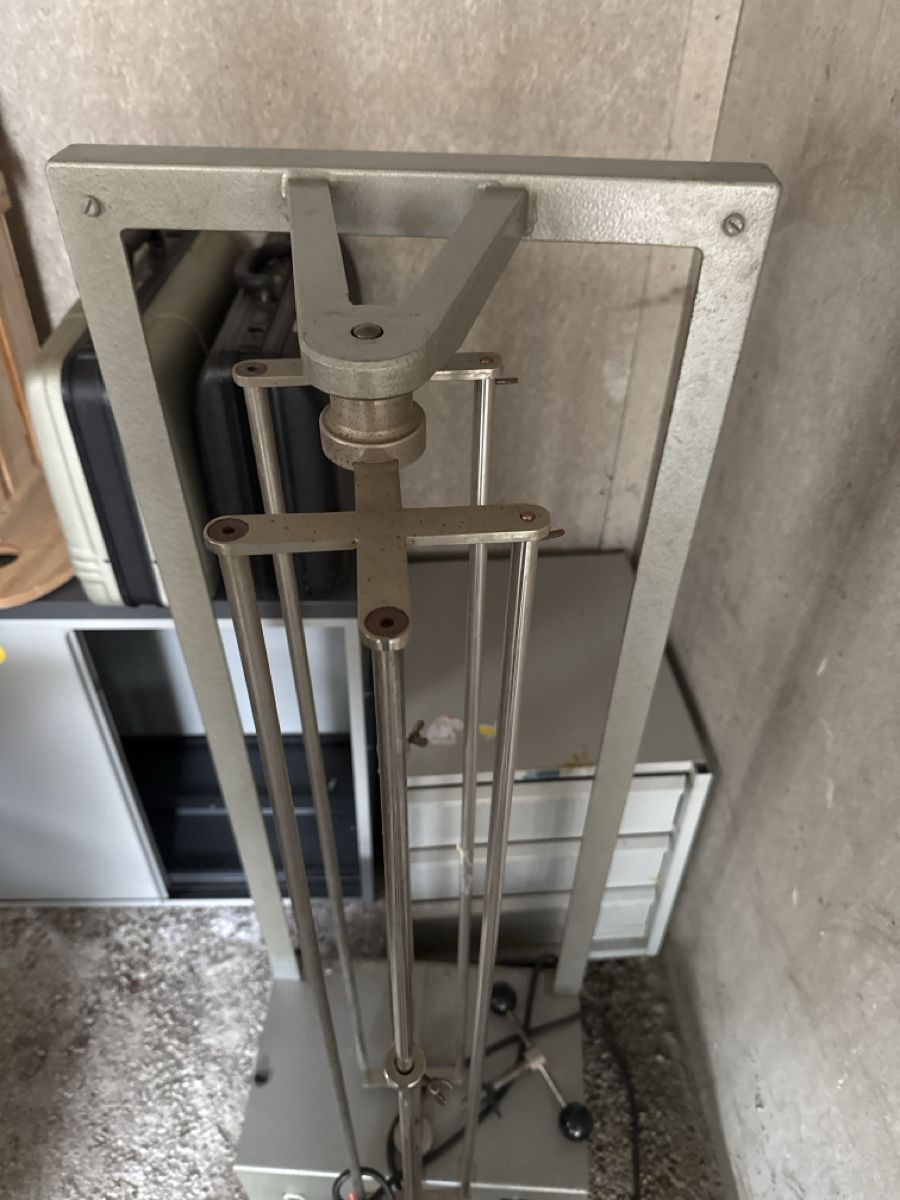 Tutte le macchine: Machine de remontage (comme Astuto) – Usato da La Chaux-de-Fonds venduto da lida2005 3