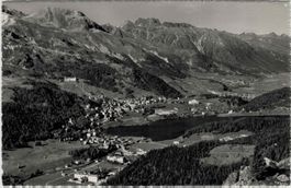 GR 184 St. Moritz-Bad und Dorf mit Piz Kesch.
