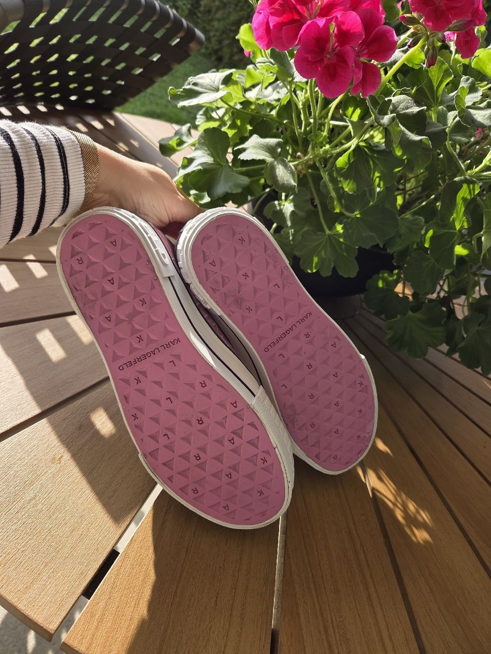Karl Lagerfeld Damenschuhe: Karl Lagerfeld Sneaker Rosa Grösse 37 – Gebraucht aus Bülach von Recherchieren 4