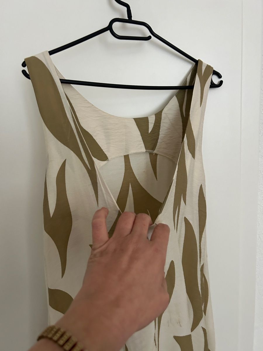 Vestiti: Oversize Summer Dress with Leaf Pattern - Size Small – Usato da Marin-Epagnier venduto da Kty_1907 4