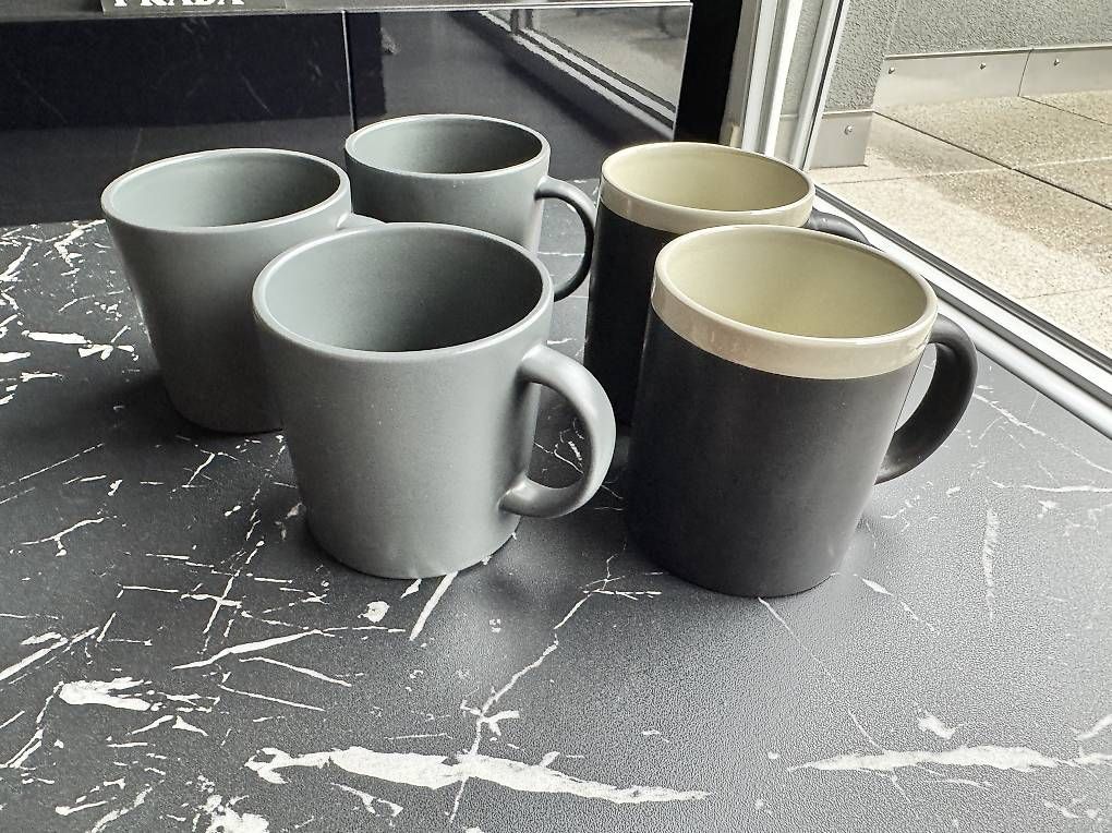 Tazze: Tasse Mug – Usato da Monthey venduto da and_c5w8