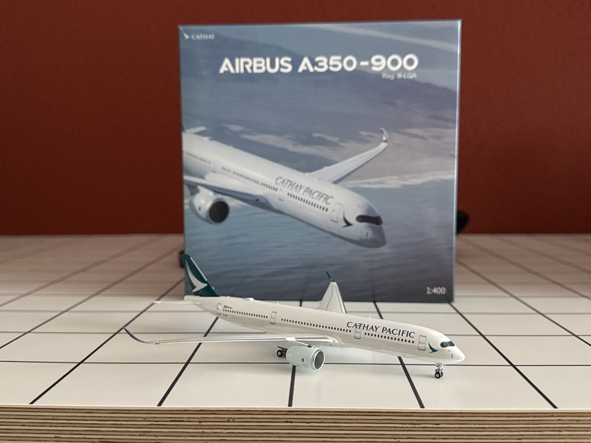 Airbus Kit di modellismo & Modellini statici: Airbus A350Cath ay Pacific 1:400 – Nuovo e nell'imballaggio originale da Baar venduto da Glurak