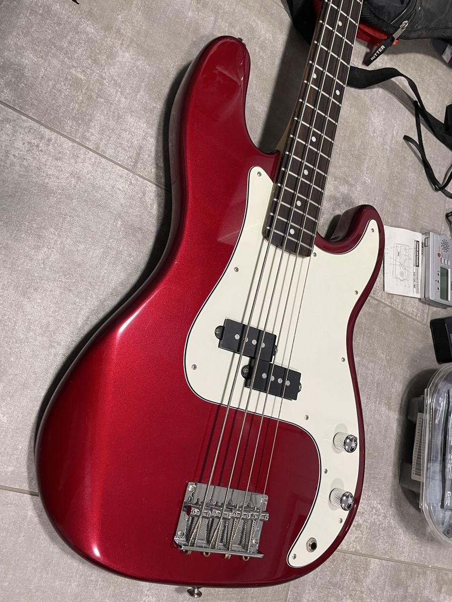 Strumenti musicali: E-Bass Gitarre Del Rey – Usato da Walliswil b.Wangen venduto da Stewalt 1
